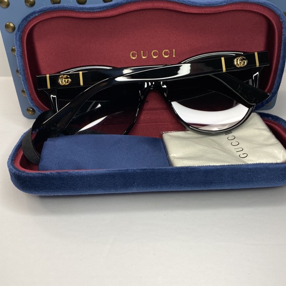 New- GUCCI GG0631S 001 round sunglass comes black frame with grey gradient le…